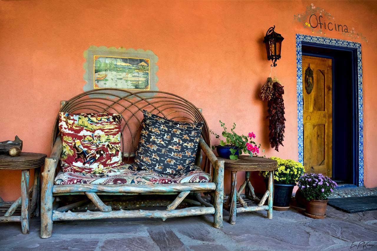 Ranchos de Taos Adobe And Pines Inn Bed And Breakfast מראה חיצוני תמונה
