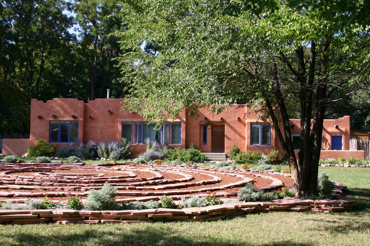 Ranchos de Taos Adobe And Pines Inn Bed And Breakfast חדר תמונה