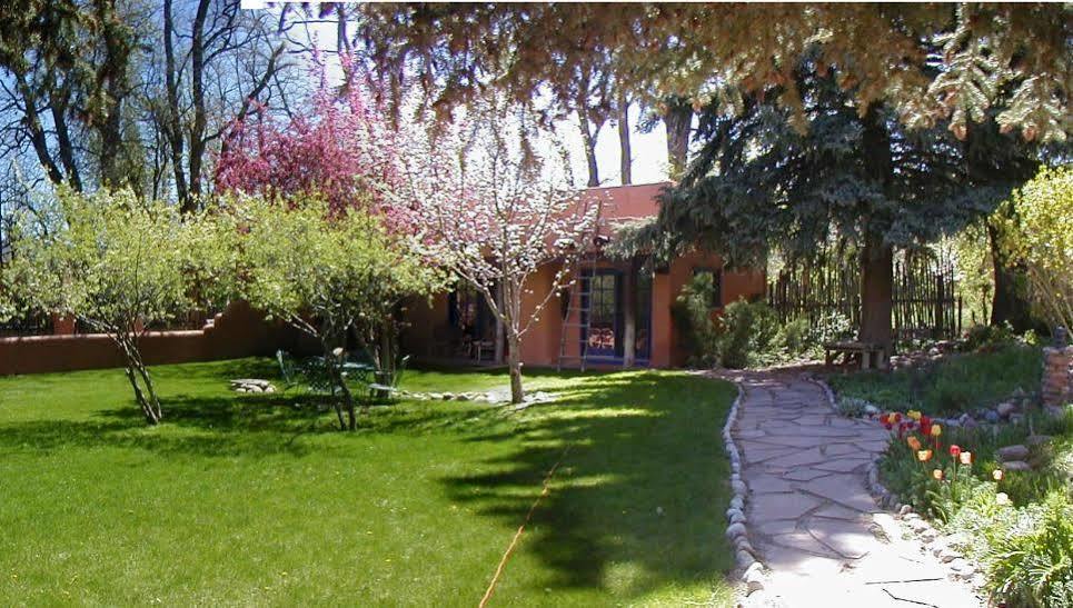 Ranchos de Taos Adobe And Pines Inn Bed And Breakfast מראה חיצוני תמונה