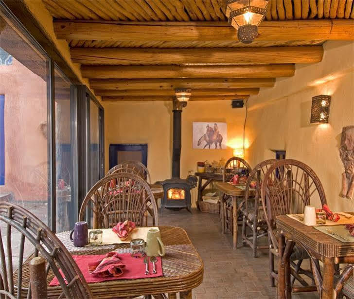 Ranchos de Taos Adobe And Pines Inn Bed And Breakfast מראה חיצוני תמונה