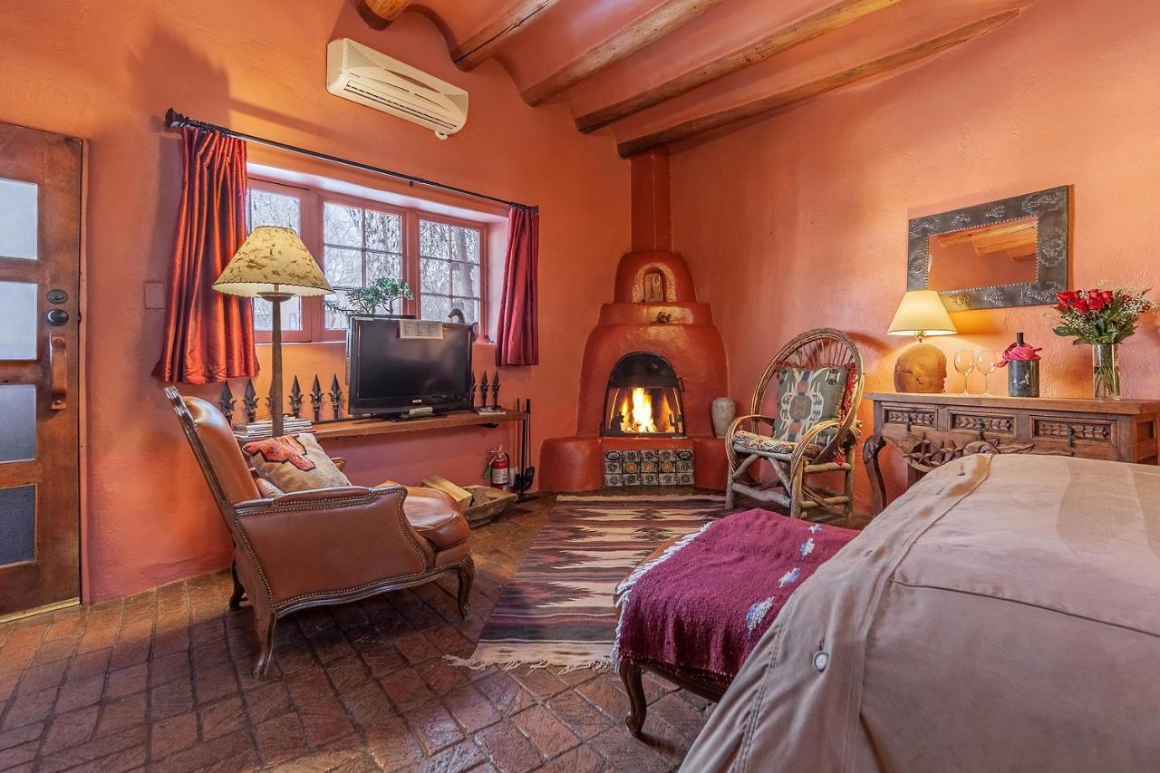Ranchos de Taos Adobe And Pines Inn Bed And Breakfast מראה חיצוני תמונה